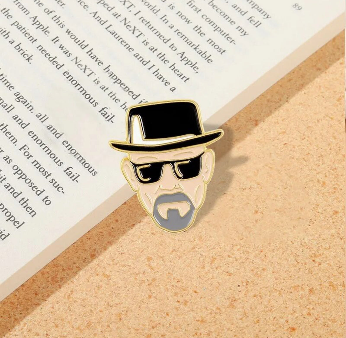 Breaking Bad / Heisenberg enamel pin - view 5