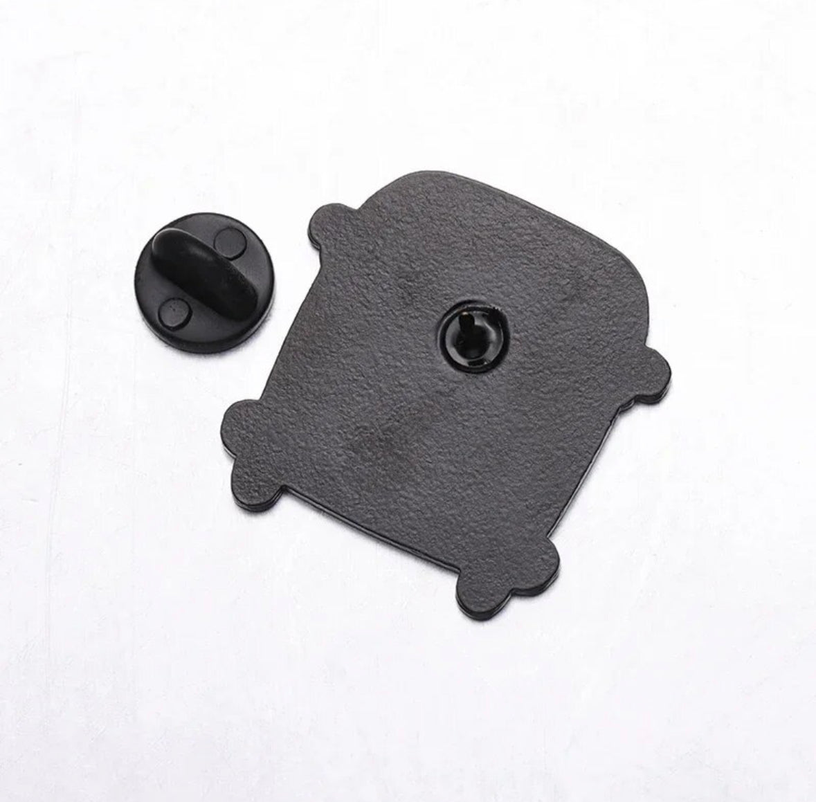 Travel Volkswagen Van enamel pin - view 7