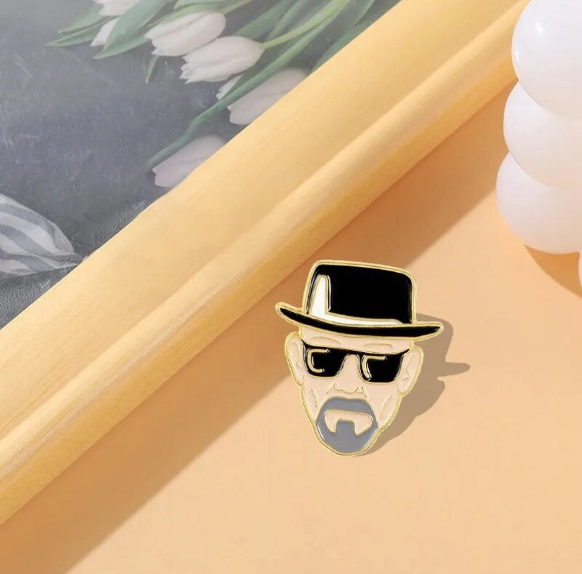 Breaking Bad / Heisenberg enamel pin - view 4