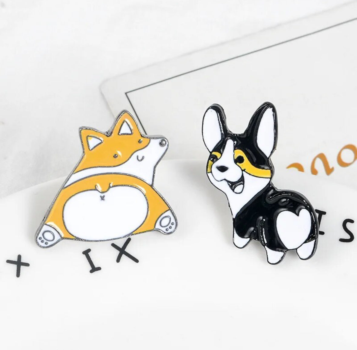 Dog Corgi enamel pin - view 4